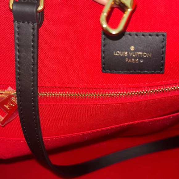 Authentic Louis Vuitton OnTheGo GM - Picture 13 of 13
